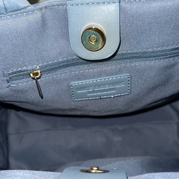 Like Dreams Nylon Puffer Tote Bag. - Picture 7 of 11